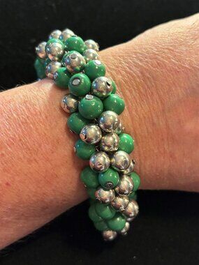 Vintage Green Bead and Silver Tone Metal Bead Dangle Cluster Bracelet